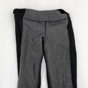 Ivivva grey and black leggings.